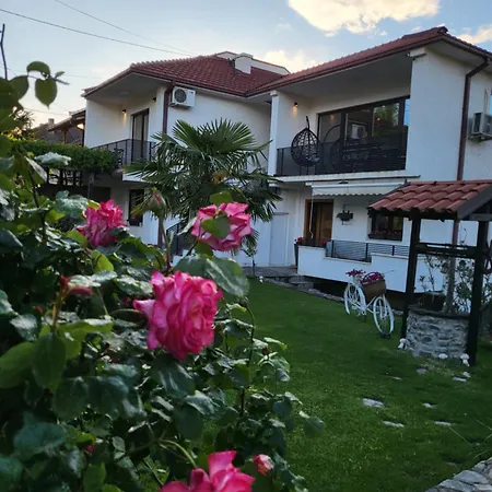 Belov Rooms And Apartments Demir Kapija Exterior photo